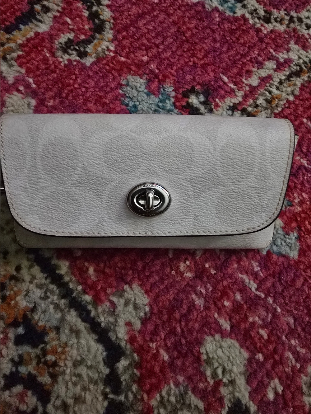 Coach White Turnlock Leather Sunglasses Case